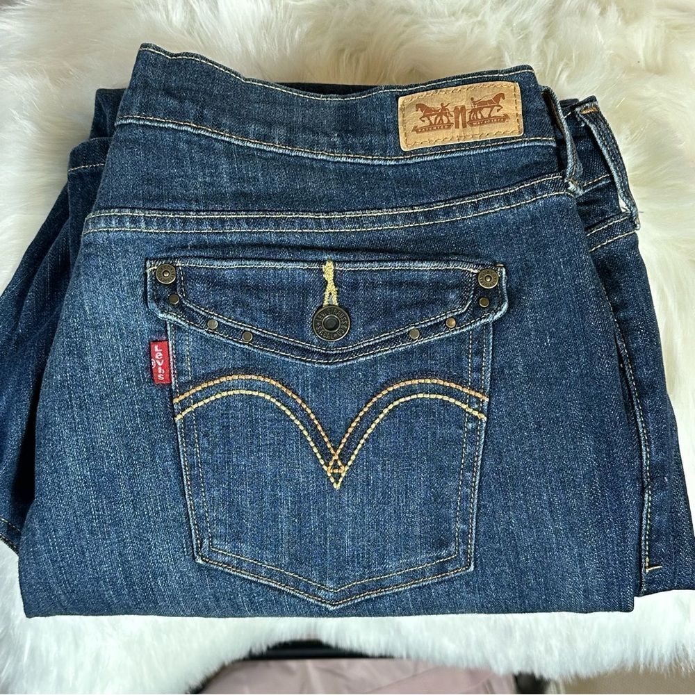 Levi’s Bootcut Jeans   